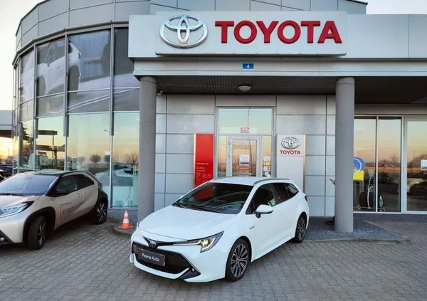 samochody osobowe Toyota Corolla cena 87900 przebieg: 163910, rok produkcji 2020 z Chojnów
